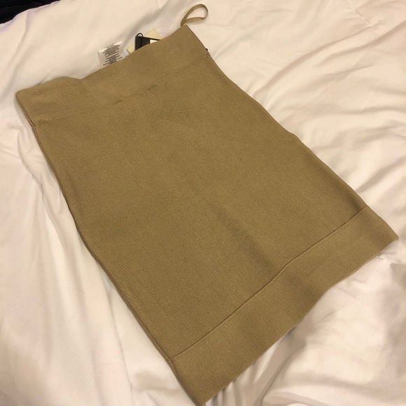 NWTS! BCBGMaxazria Khaki Power Skirt (XS) - Picture 6 of 9